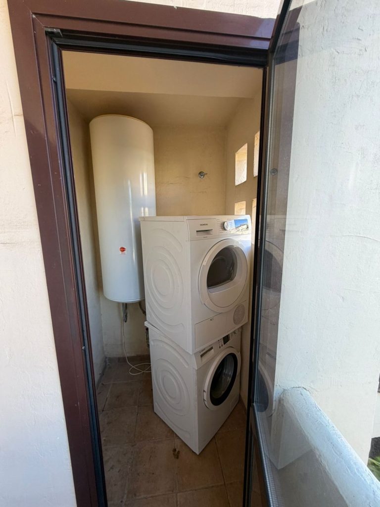 4fc64a66fc58de4baa7e9682f6460e8c - 7