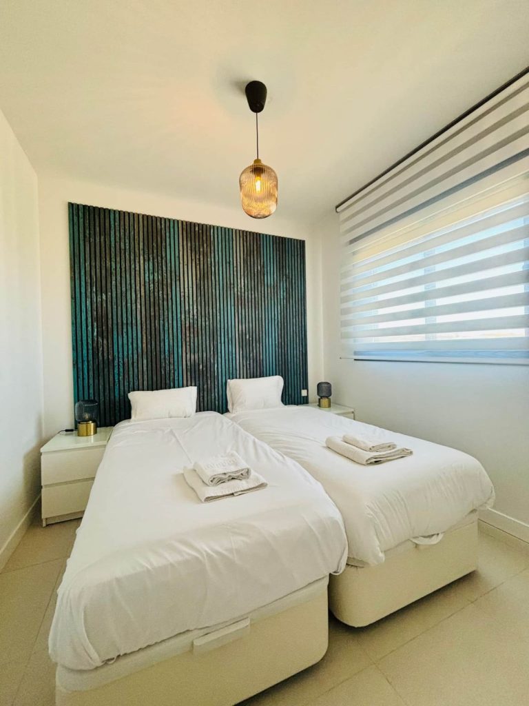 50d8b0bf2f9f9d3e62e61a86120d5562 - 6