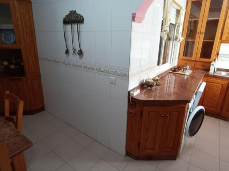 5135085d5f26b1089038b13b2d821d3a - 7