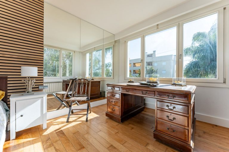 51b05194e73b394ee23503a526c2a1bd - 4