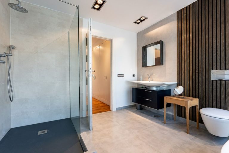 51b05194e73b394ee23503a526c2a1bd - 5