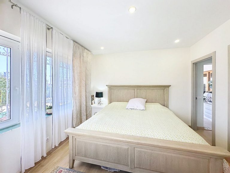 51c72898b720641bb000b6277dae36df - 6