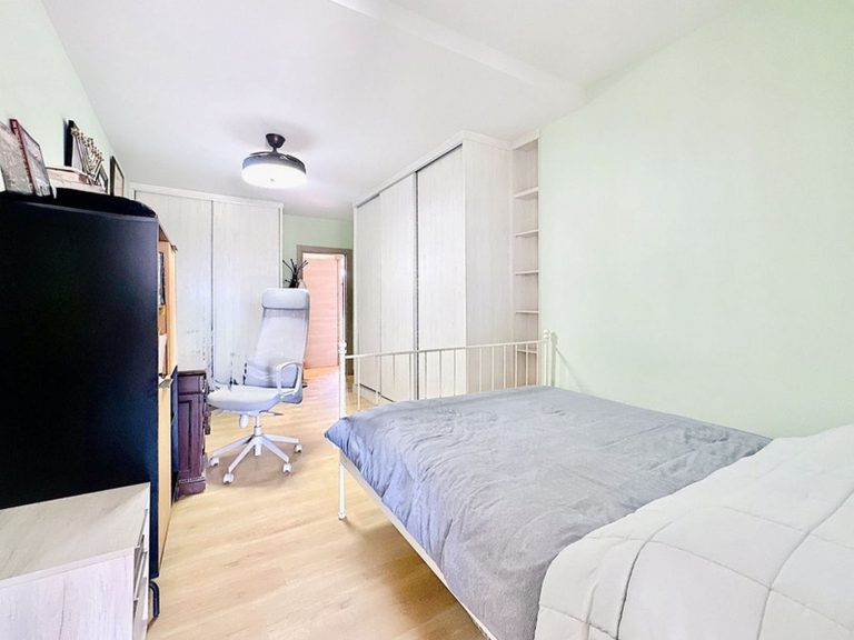 51c72898b720641bb000b6277dae36df - 9