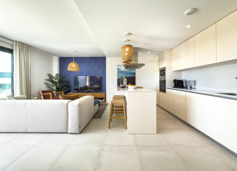 5245d70a9f2987bbfc31cdf26310083e - 1