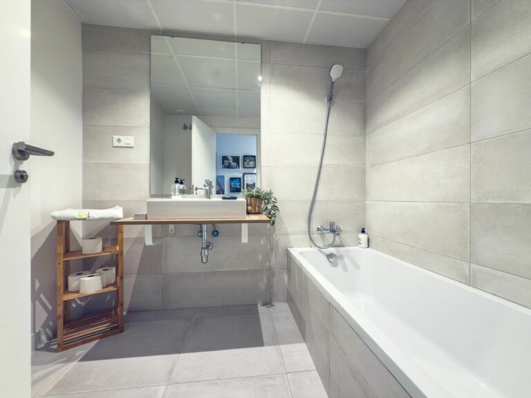 5245d70a9f2987bbfc31cdf26310083e - 14