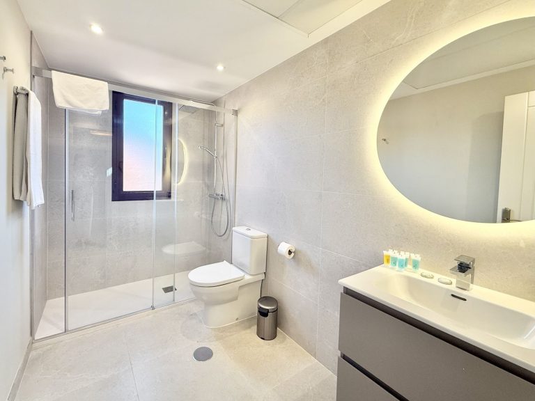 52ab8ecb5a34ba108bd7b264fa150681 - 13