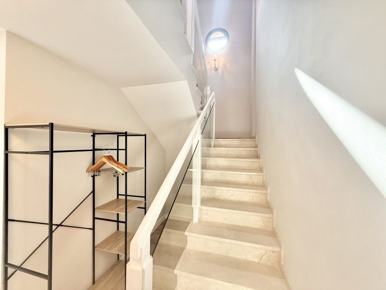 52ab8ecb5a34ba108bd7b264fa150681 - 16