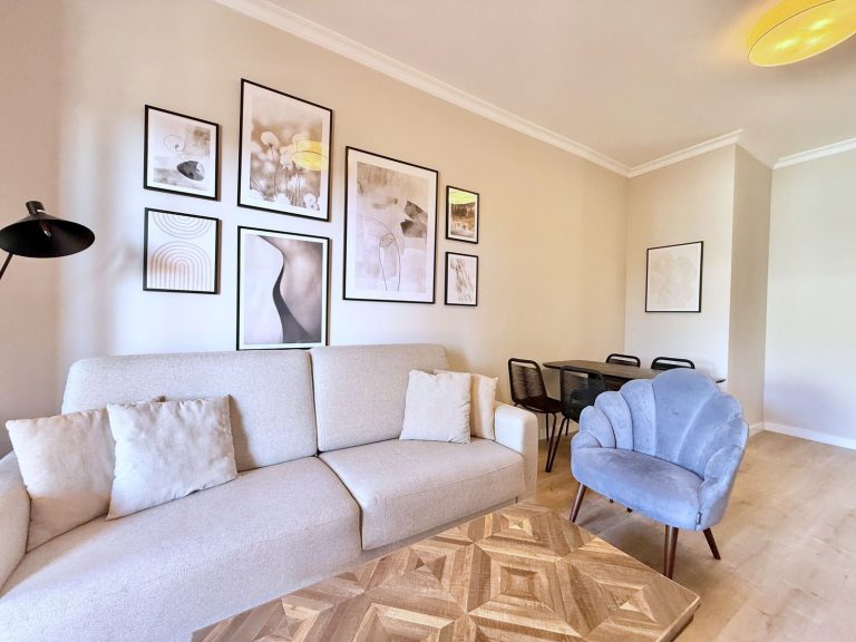 52ab8ecb5a34ba108bd7b264fa150681 - 3