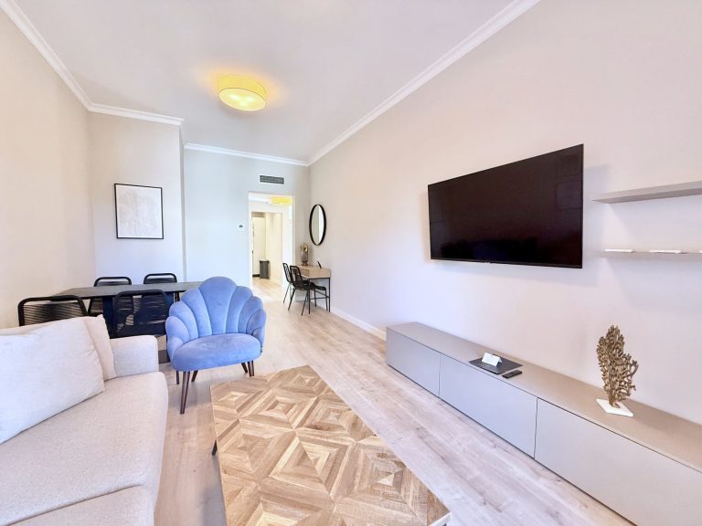 52ab8ecb5a34ba108bd7b264fa150681 - 4