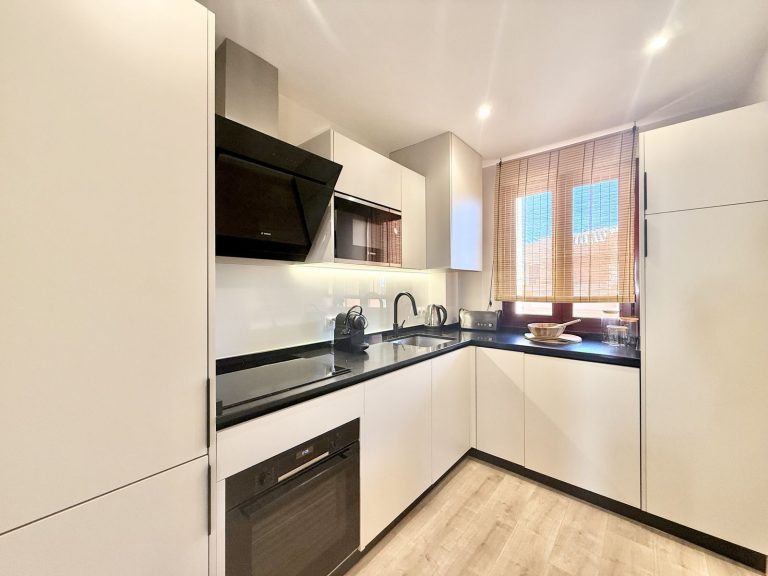 52ab8ecb5a34ba108bd7b264fa150681 - 8