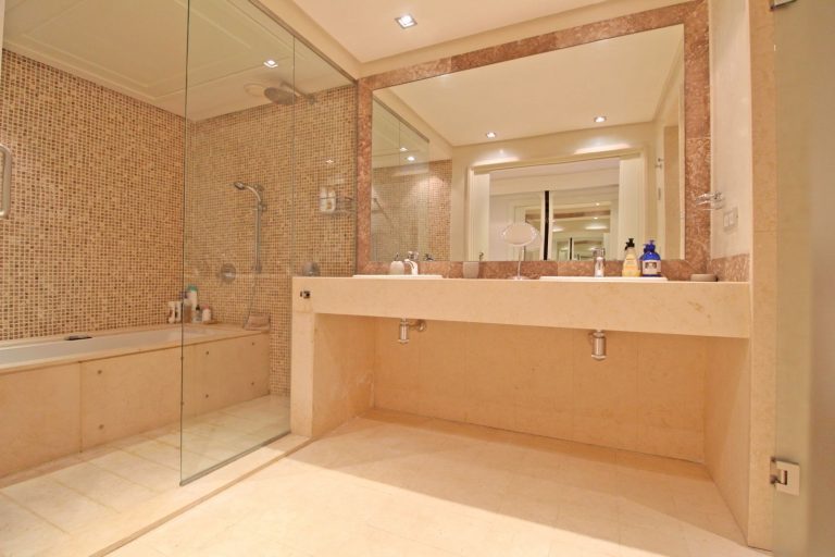 53c86a2b72830e4cdd369f2ce61d3e26 - 14