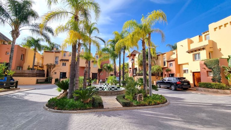 55808d504766e02e9356b8930693882d - 1