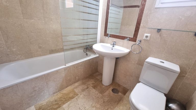 55808d504766e02e9356b8930693882d - 12