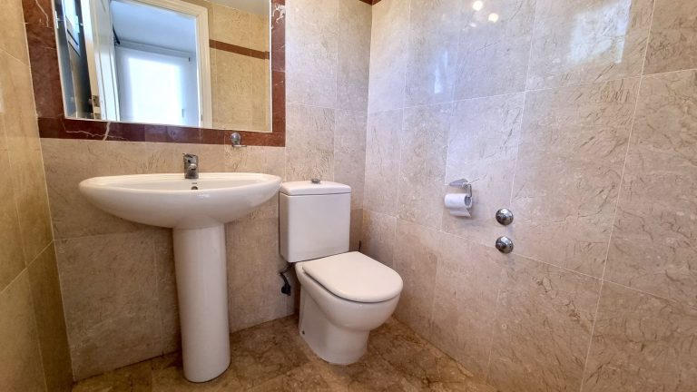 55808d504766e02e9356b8930693882d - 15