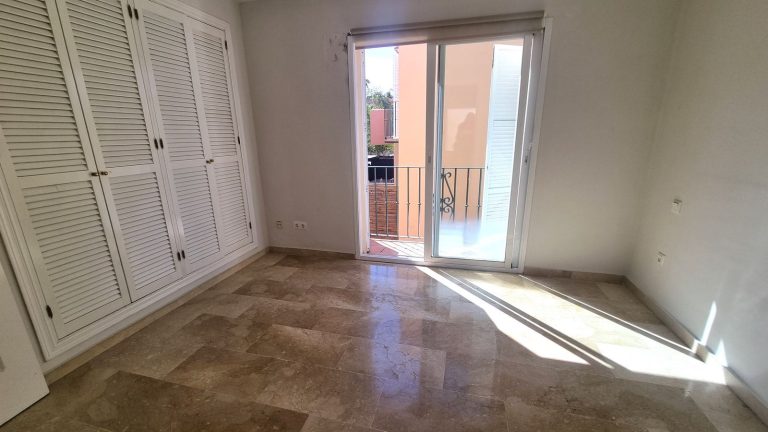 55808d504766e02e9356b8930693882d - 8