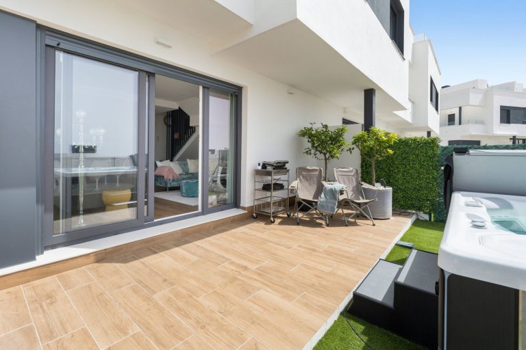 55a08a87c617233b3d94ca03858a70cb - 14