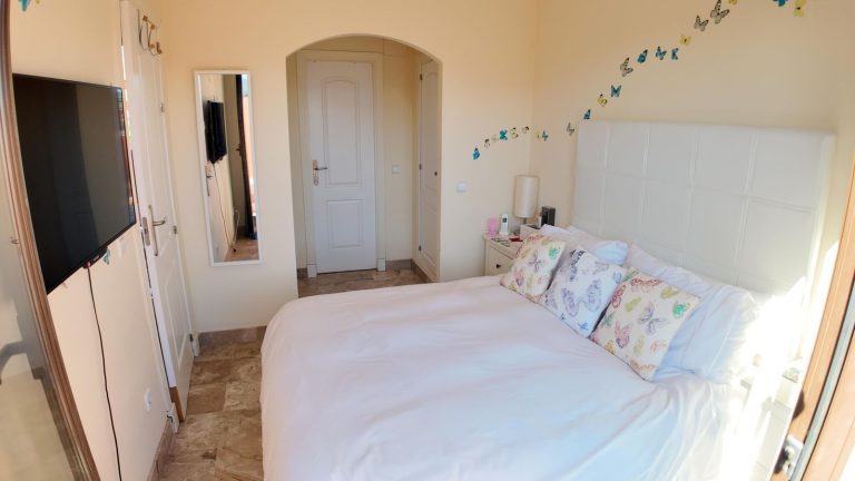 55d56de8adeaae971267d1378324714a - 16