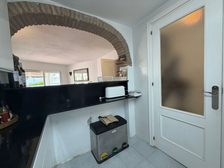 55f021833f1e822baa88cdb650273426 - 11