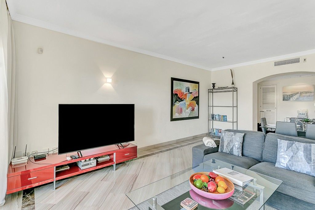 58bd112e86b2c7f19c74a21e0147feba - 11