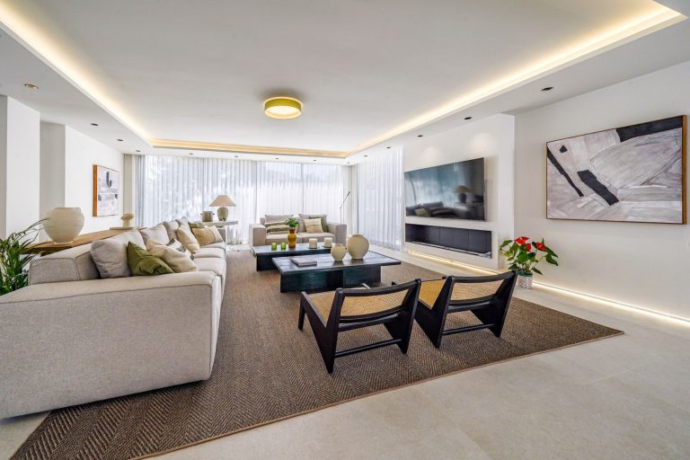 594fa1a0f51a8fc80bd42738f812dcbc - 12