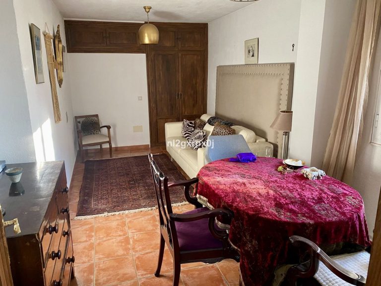 59c0be0600234a3985f94a407ab23fc9 - 14