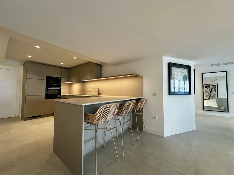 5ab9a373cecbb640c6745e4546920bfd - 4