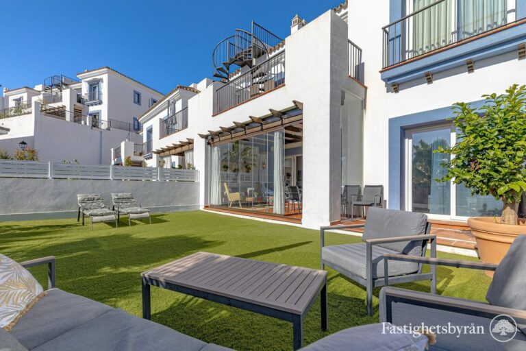 5b0f2e1cd92d53fd8e7fbcb90ec624c1 - 12