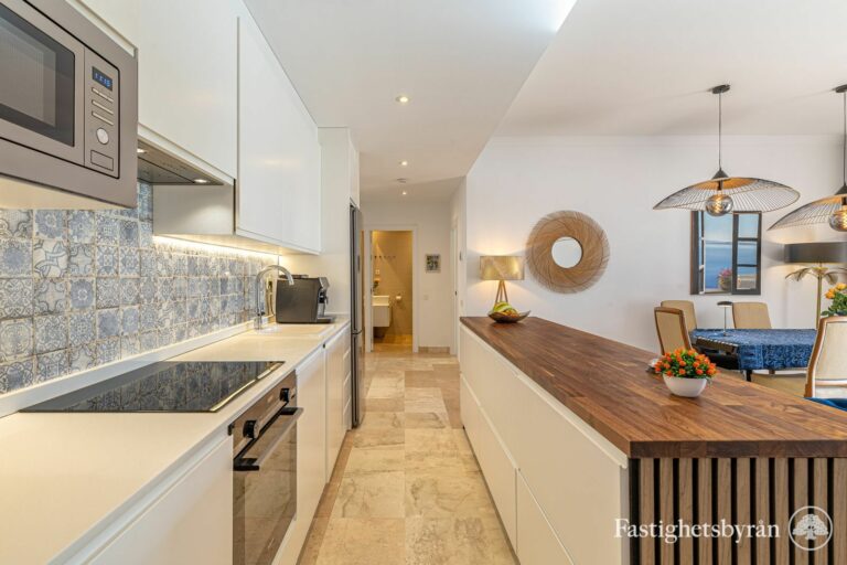 5b0f2e1cd92d53fd8e7fbcb90ec624c1 - 8