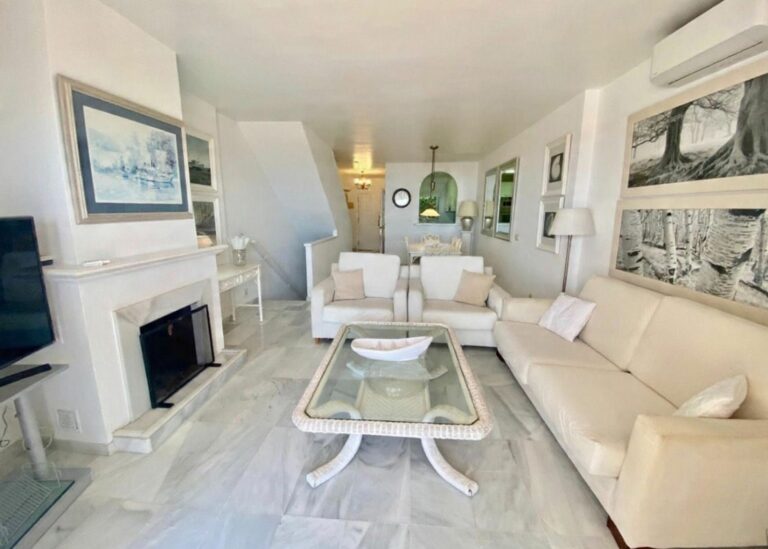 5b3f3b458fad130f1bfbb158664cf83c - 15