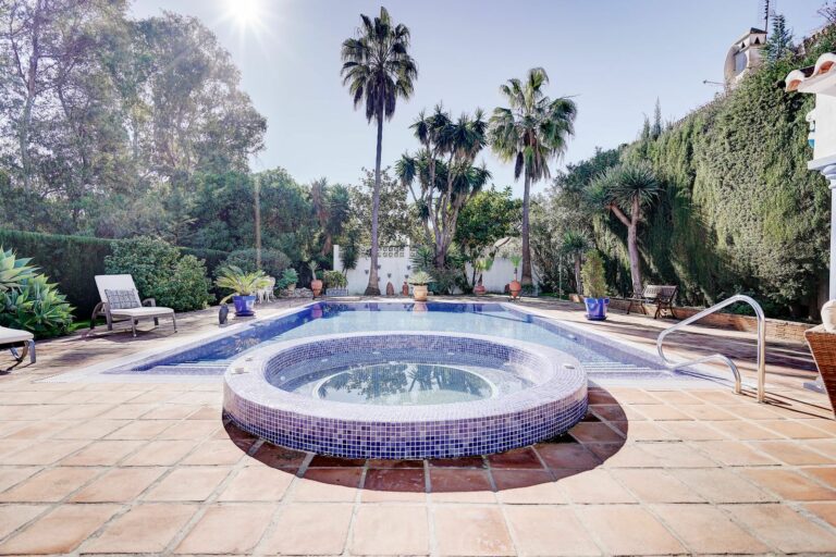 5bd145177fe4f5f6304a99a46566dd1d - 7