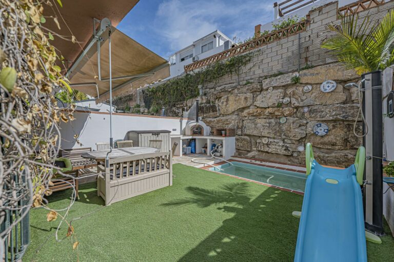 5d7355b39a79b16dbb5c308942476dca - 9