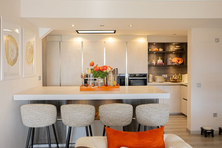 5f255618730973a4885795bd11355930 - 4