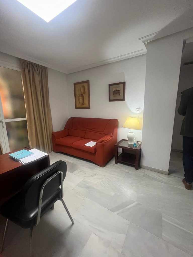 6057f45f0be4bc494725d944930b1d14 - 4