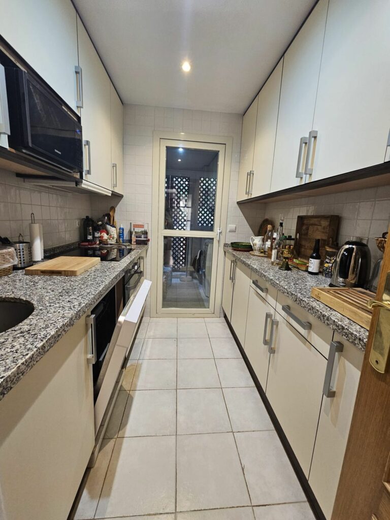 6124961024c8f85747085c15bb40459d - 7