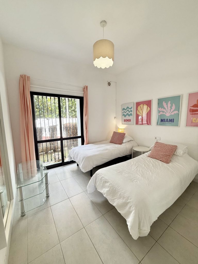 62545d0aee09fd6b1c1931c72504dc2a - 9