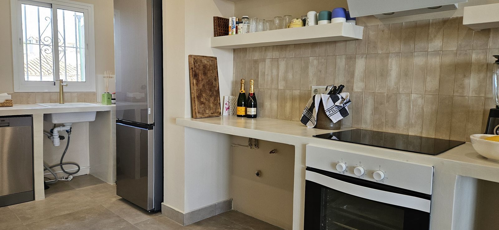 643c68f2be2646c4185dfbb077d700e5 - 10