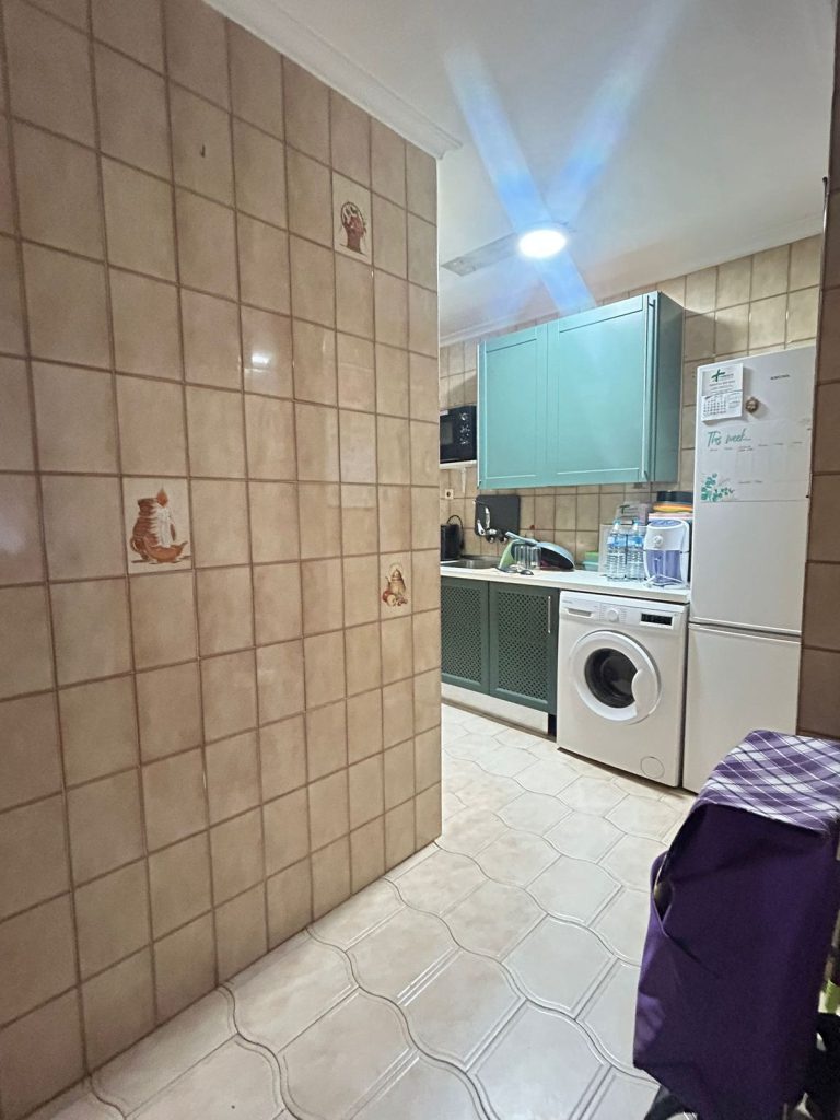 643f4e8ca1b3a2bc528957dee6cc9e73 - 14