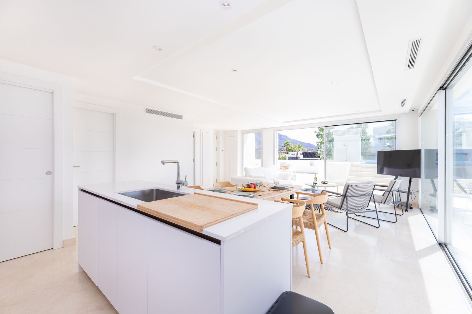 649cbe04dcda33cd0a727ac8d15b7e4e - 3