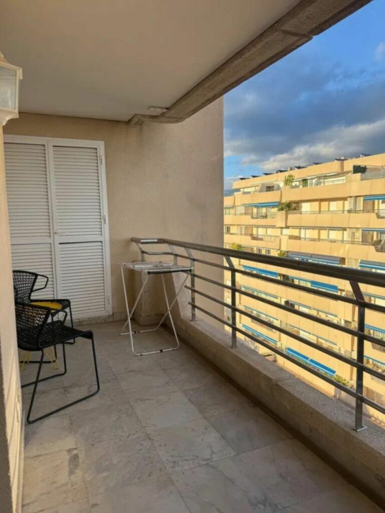 64f354f166ea676d84c57f16179e04f0 - 4