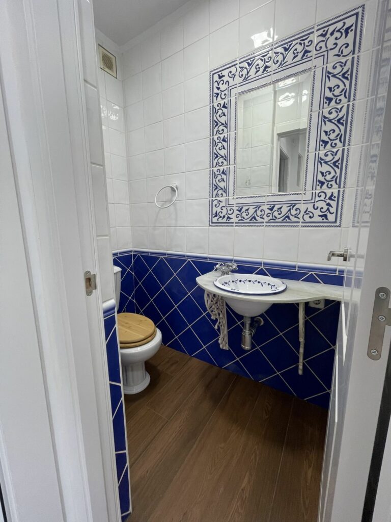 6528eea8c45238855ad17d053d906f6a - 9