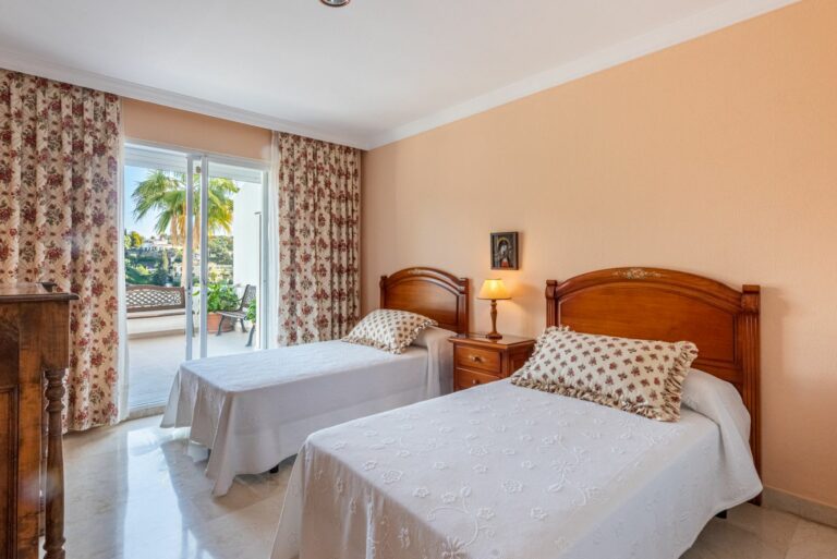 676d698382b3a3d8e9648083aed10b42 - 14