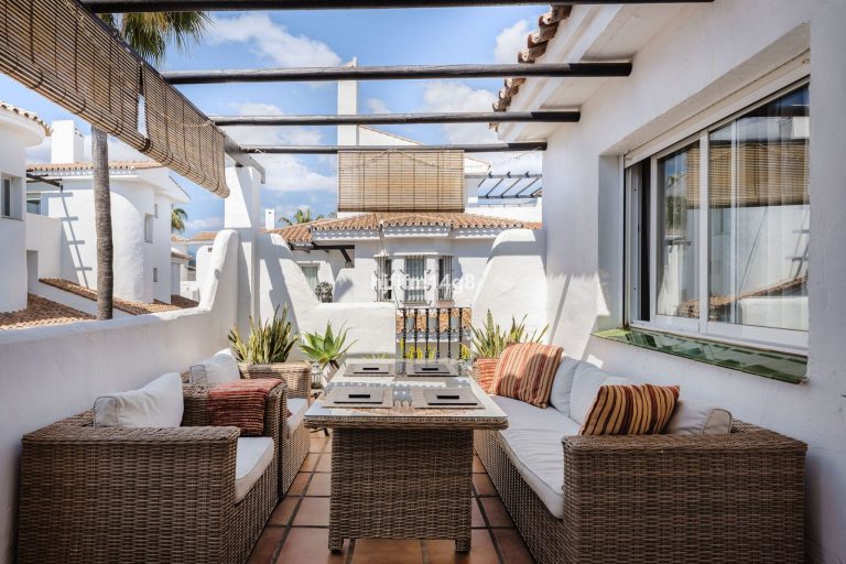 6885c6be817fe14c8d4acdfcf71af02b - 14