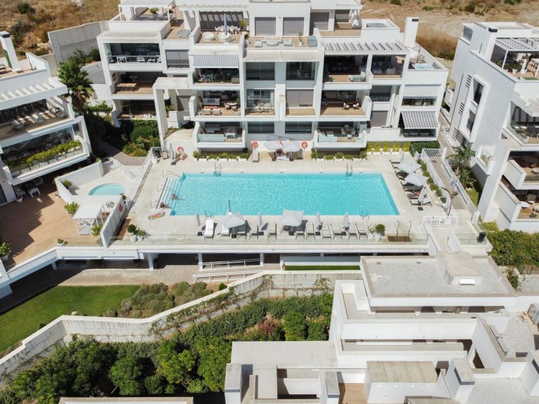 6a3daf4193b136274574a6f690dcd366 - 1