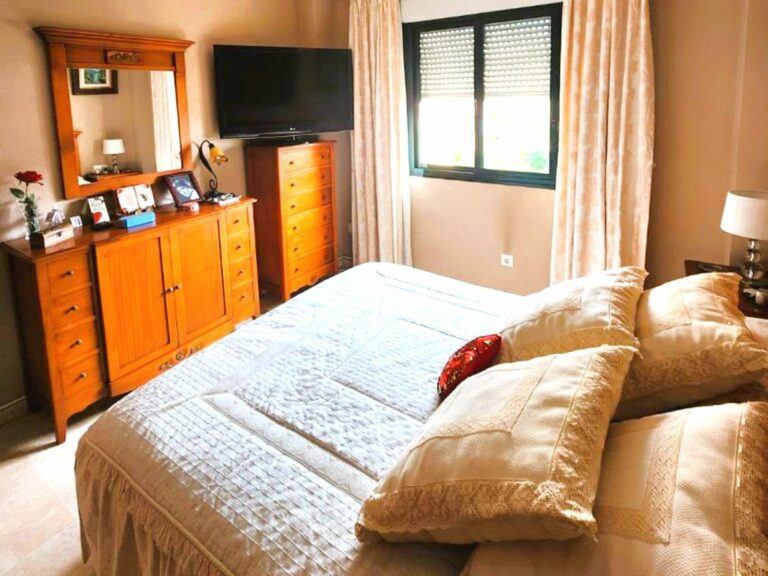 6a5215bc45f68e07a1b7db4418f44319 - 11