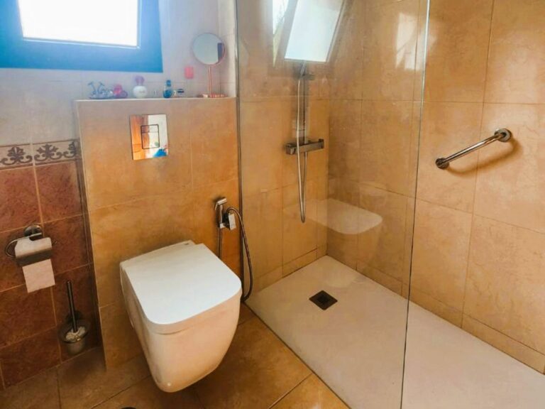 6a5215bc45f68e07a1b7db4418f44319 - 13