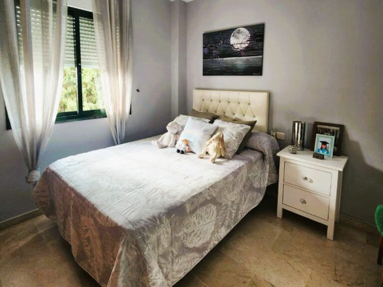 6a5215bc45f68e07a1b7db4418f44319 - 4