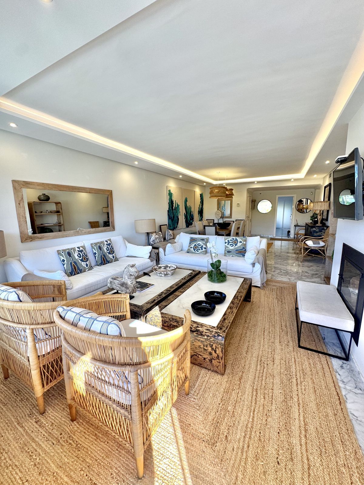 6b0ee2b1c6be9c287d0c703d361db4ae - 7