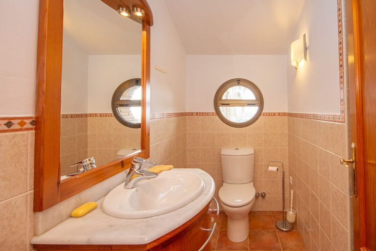 6b8fbc76a512816ab4fb438a7d1e53f9 - 13