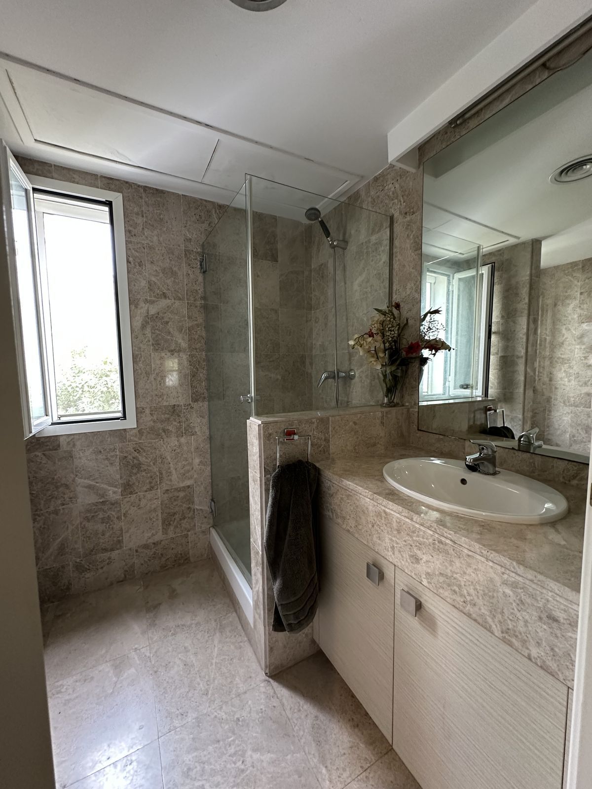 6bf4a3ef492c3cd1d1412c01c804db0f - 13