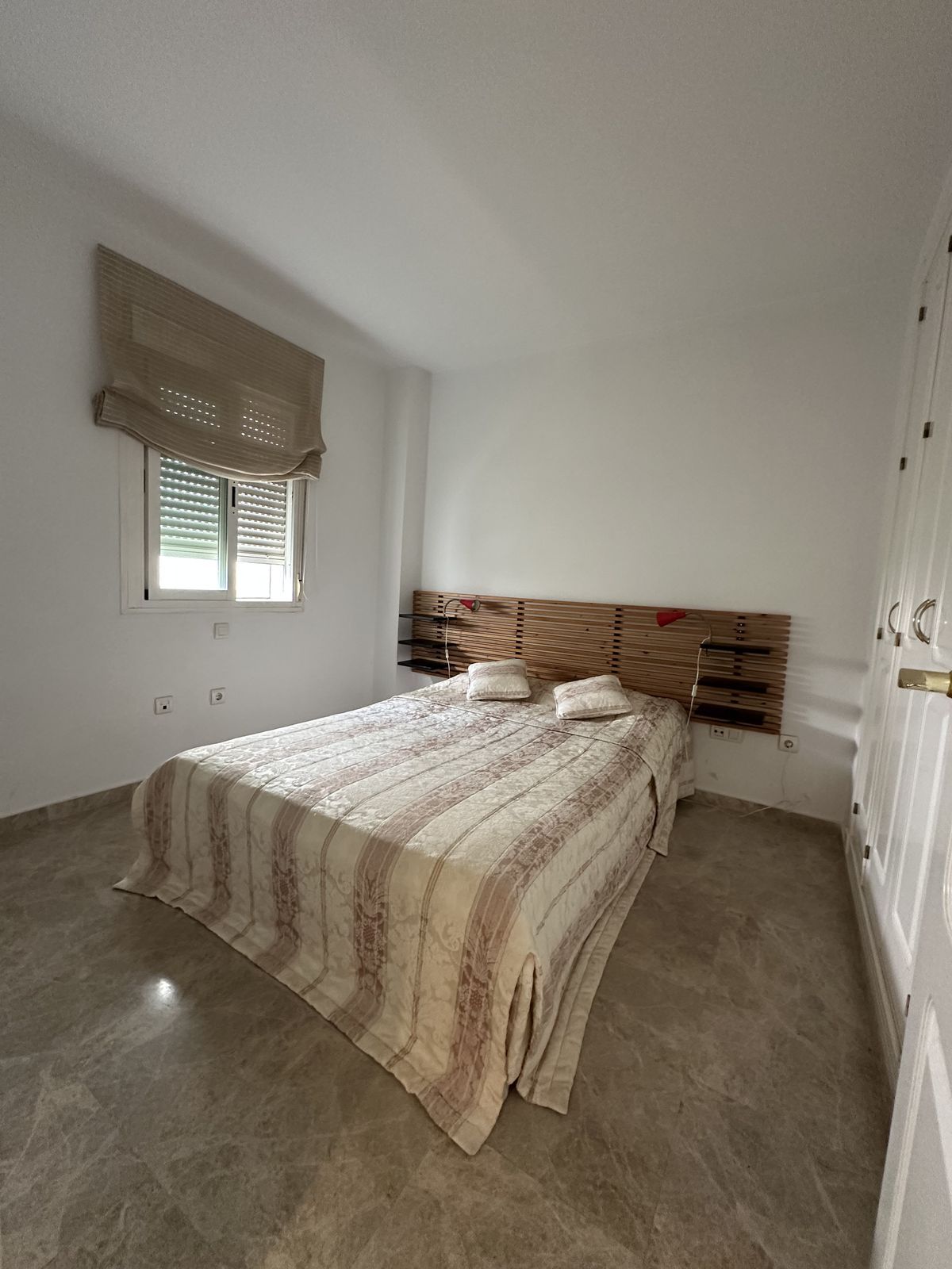 6bf4a3ef492c3cd1d1412c01c804db0f - 16